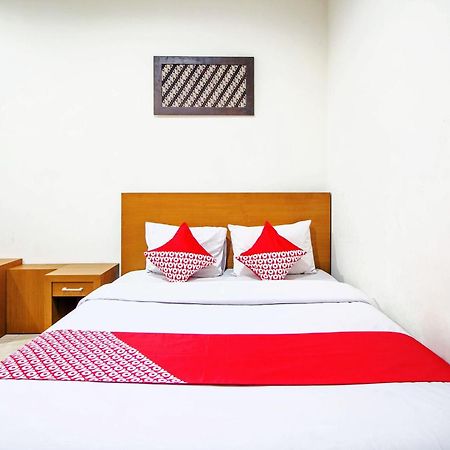 Super Oyo 250 De'Gadri Ndalem Hotel Jarakan Exterior foto