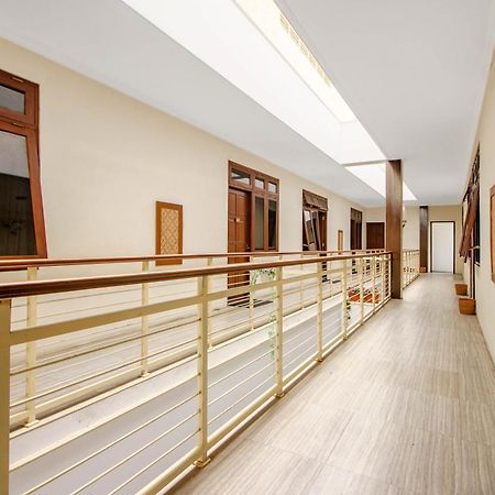 Super Oyo 250 De'Gadri Ndalem Hotel Jarakan Exterior foto