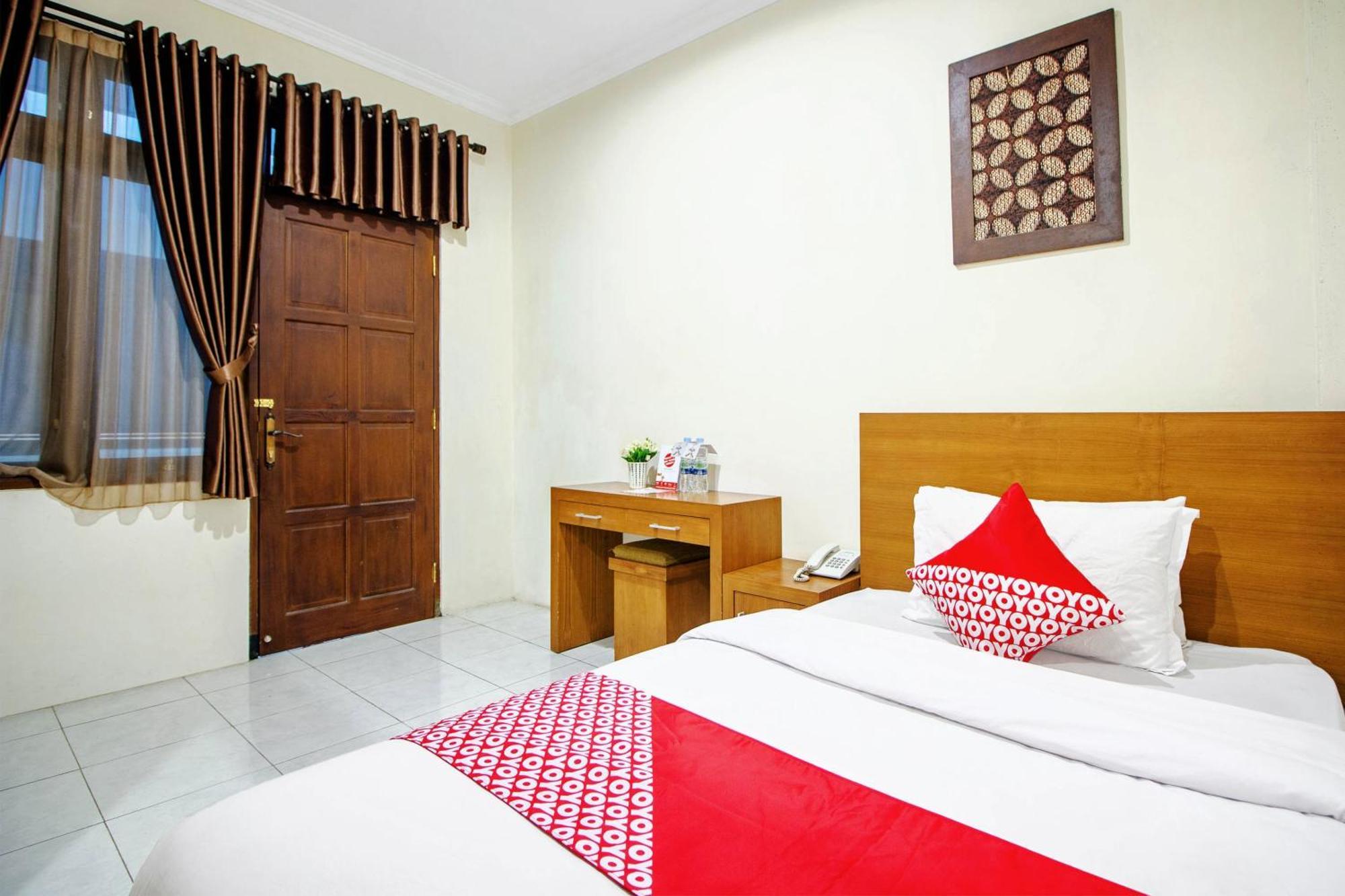 Super Oyo 250 De'Gadri Ndalem Hotel Jarakan Exterior foto