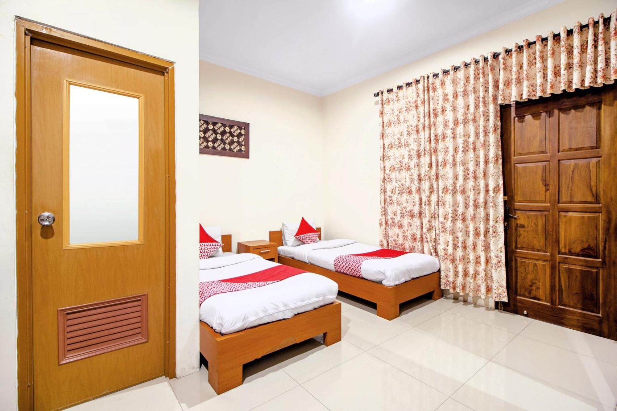 Super Oyo 250 De'Gadri Ndalem Hotel Jarakan Exterior foto
