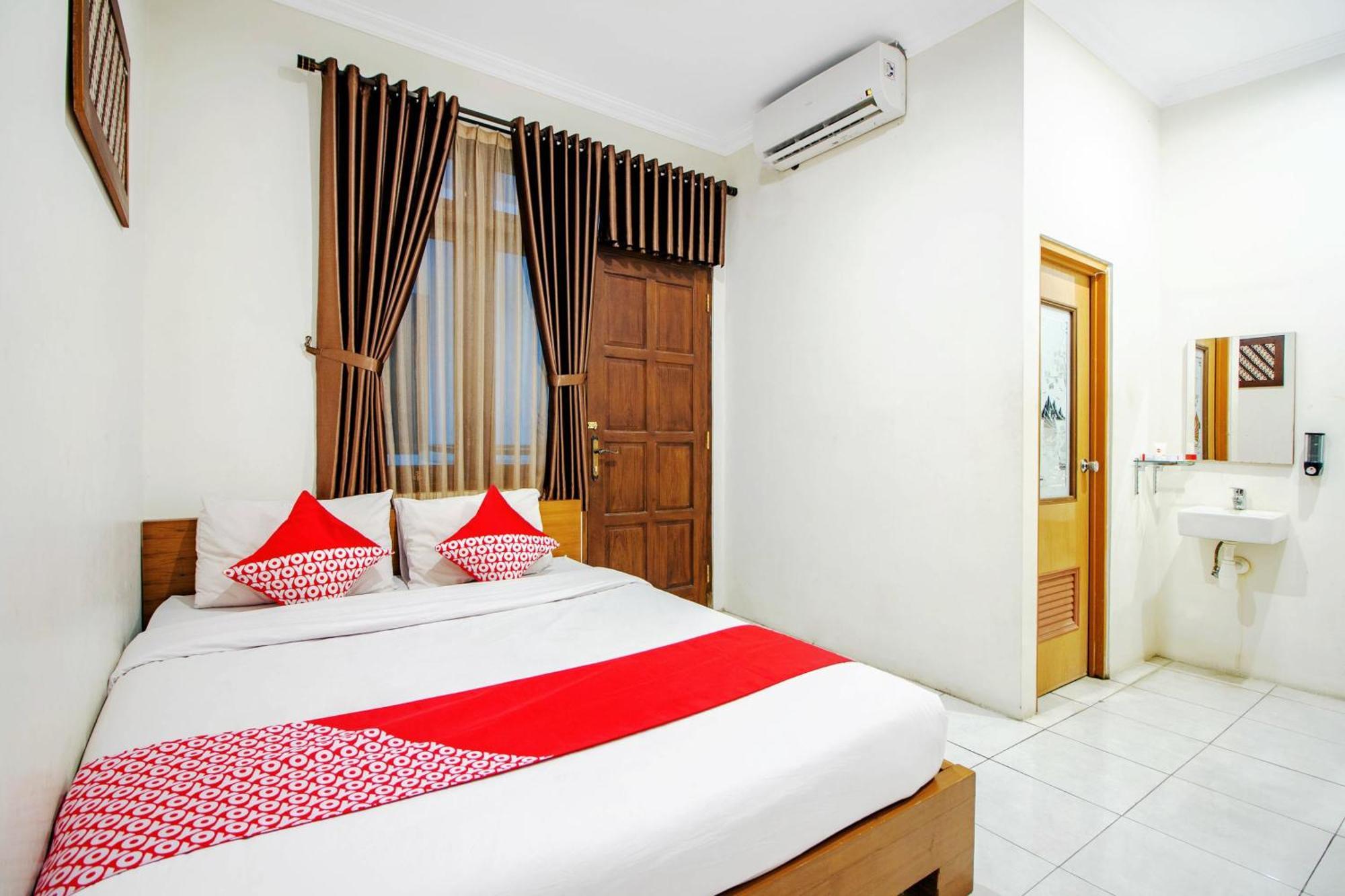 Super Oyo 250 De'Gadri Ndalem Hotel Jarakan Exterior foto